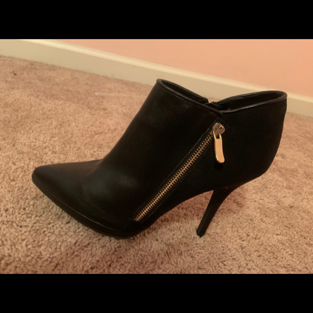 Heels - Picture 4 of 6